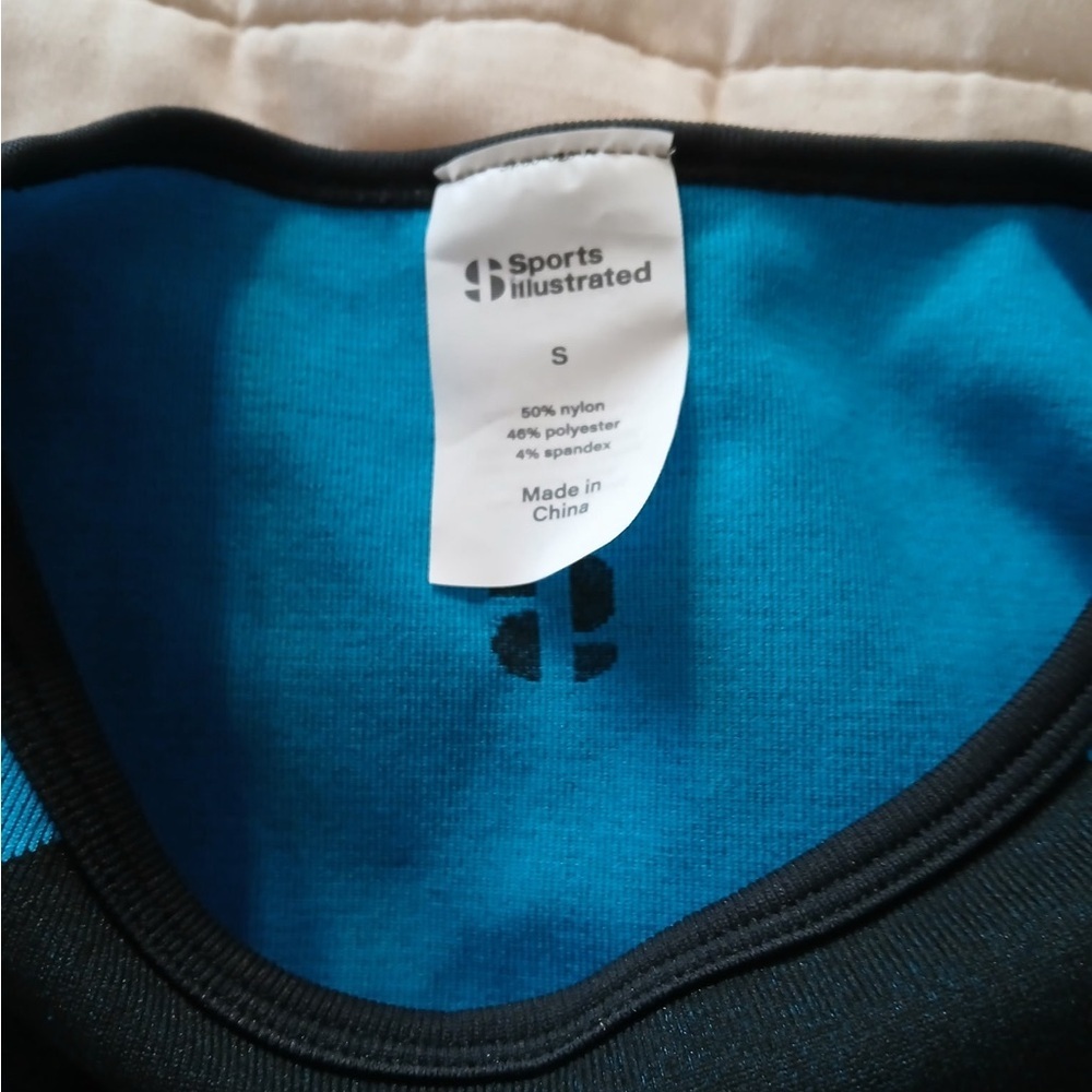 Sports Illustrated Swim Black and Blue Long Sleeve Crop Top - Picture 4 of 7